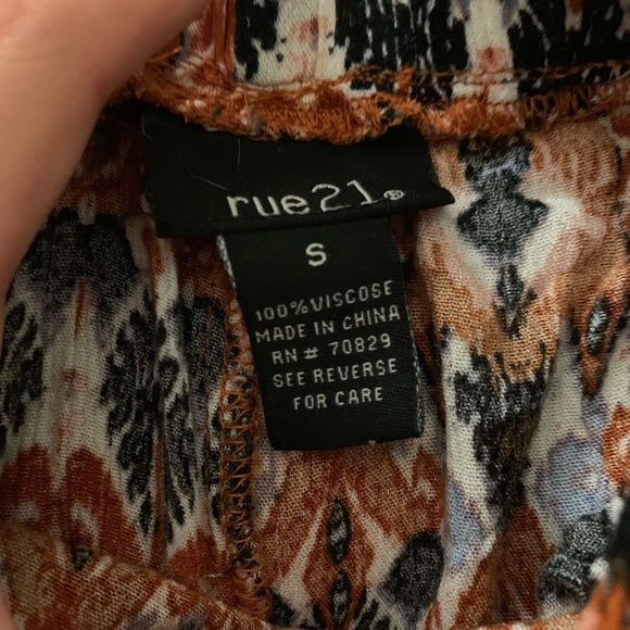 Patterned Shorts - Picture 3 of 3